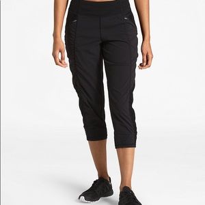 On the go mid rise crop